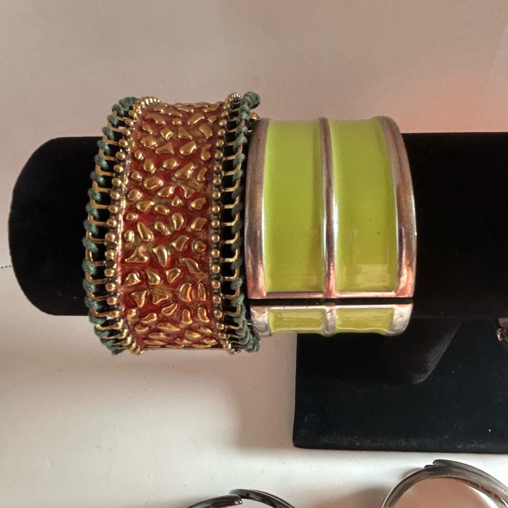 Elegant Silver and Gold Tone Hinged Bracelets VTG to Modern - Picture 4 of 5